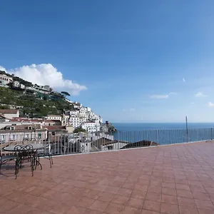amalfitano-apartments.hotels-amalfi.com/
